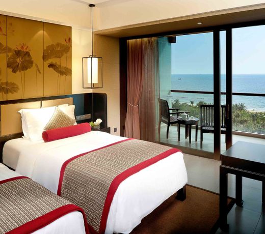 Pullman Oceanview Sanya Bay Resort & Spa