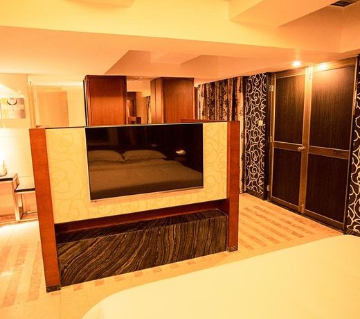 FEBRUARY SEA SEAVIEW HOTEL