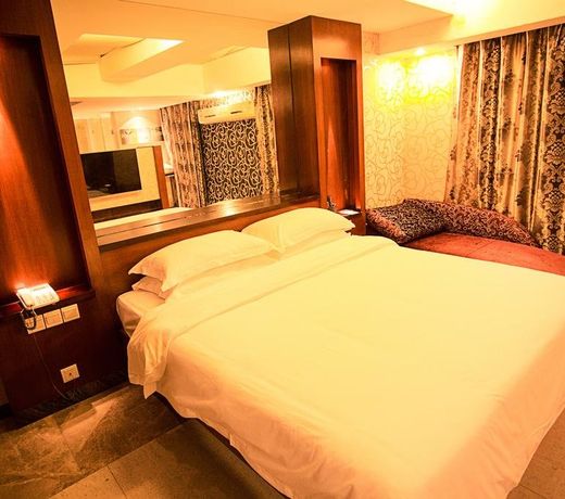 FEBRUARY SEA SEAVIEW HOTEL