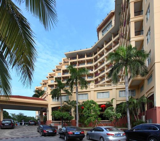 Sanya Golden Phoenix Sea View Hotel