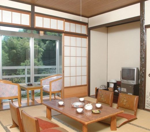 Mado Onsen Ryofuso