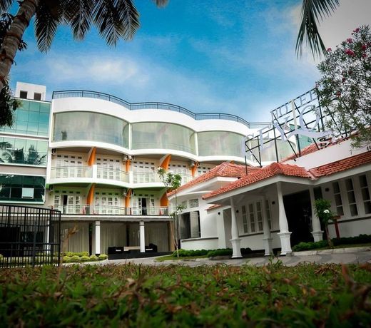 Ceylon Sea Hotel