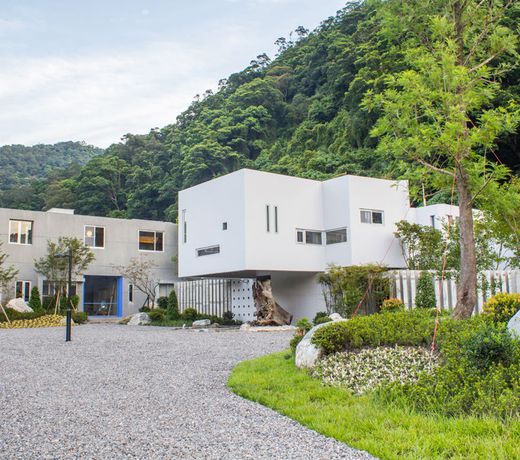 Yu Peng Villa