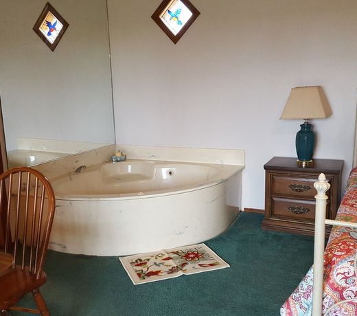 The Bluebird Lodge