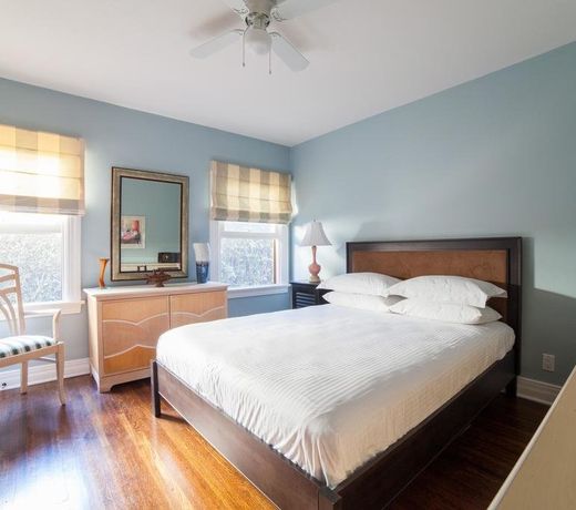 Melrose Avenue II by Onefinestay