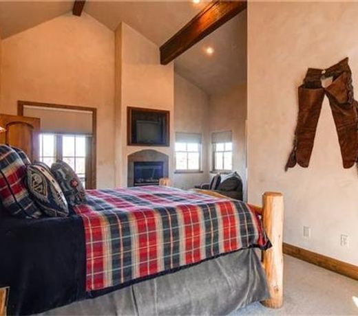 King Road - 5BR Home + Private Hot Tub #220 - LLH 61601