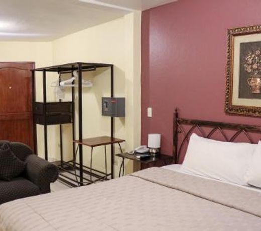 Dolphin Executives Hotel