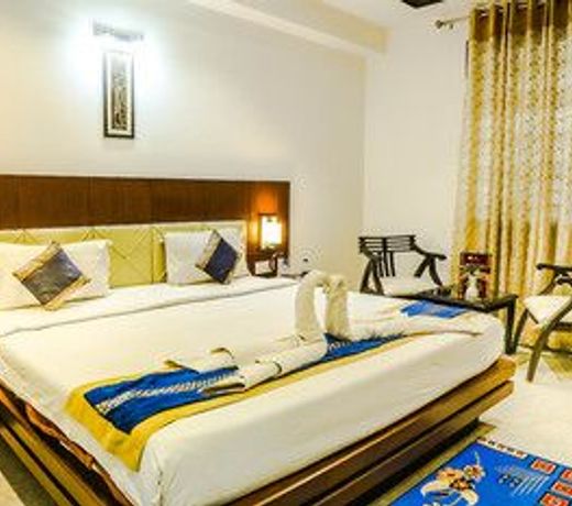 Hotel Taj Heights