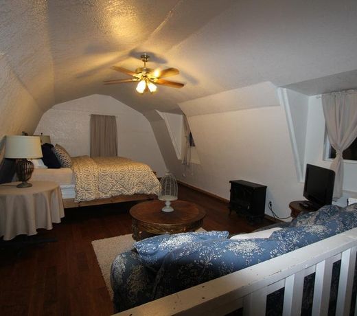 Almond Cabin