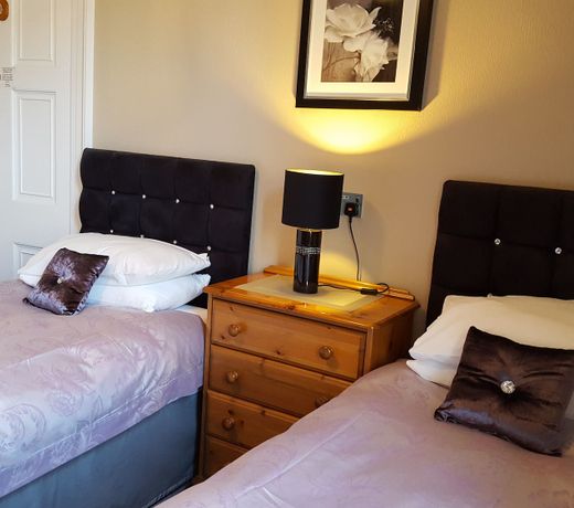 Gales Guesthouse