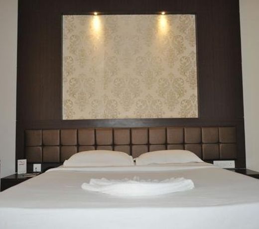 STARiHOTELS Cantt Varanasi