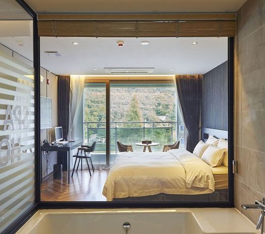 Spaview Hotel