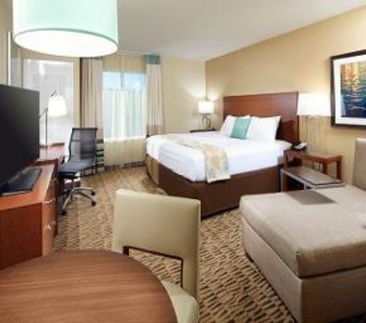 Hawthorn Suites by Wyndham Wheeling at The Highlands