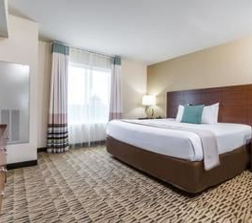 Hawthorn Suites by Wyndham Wheeling at The Highlands