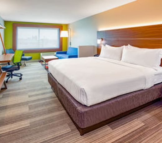 Holiday Inn Express and Suites Des Moines Downtown, an IHG Hotel