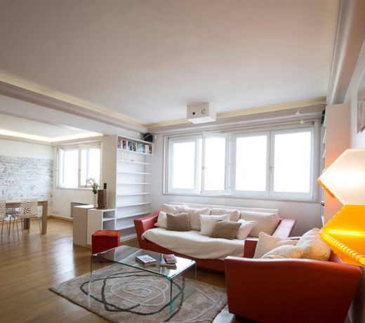 Rooftop apartment with amazing view over Paris!