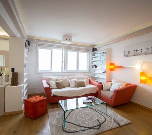Rooftop apartment with amazing view over Paris!