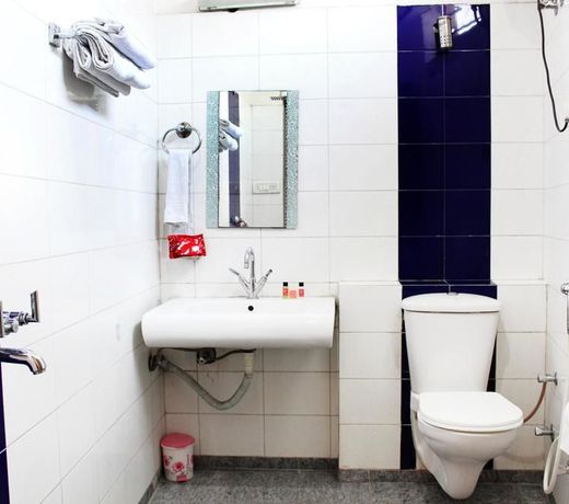 OYO Rooms Nangli Circle