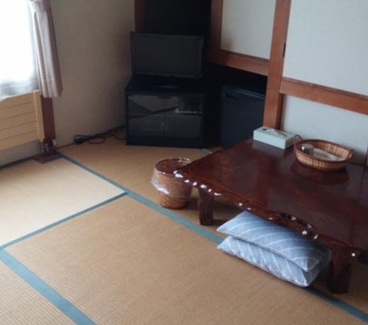 Kuriyama Ryokan
