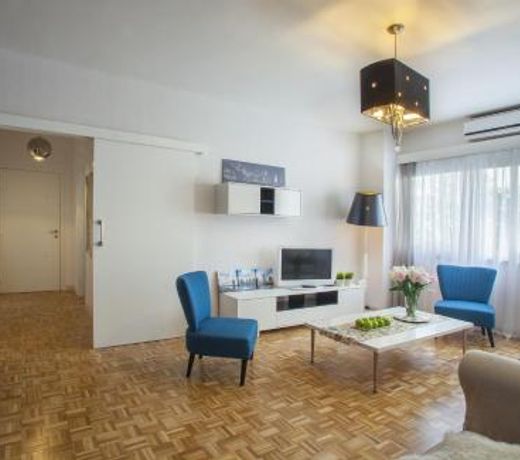Omerou Apartment