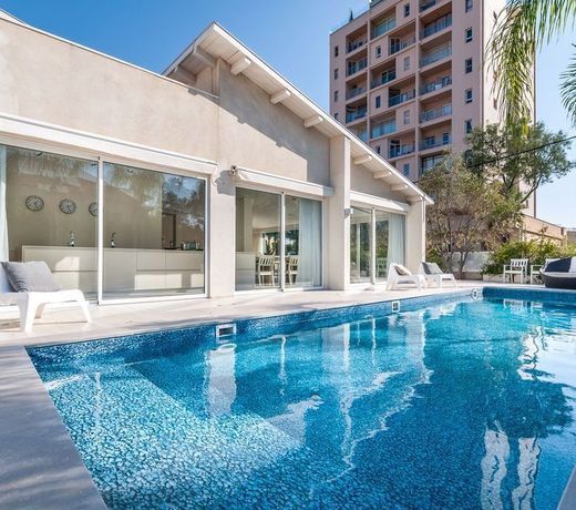 Magical Villa With Pool