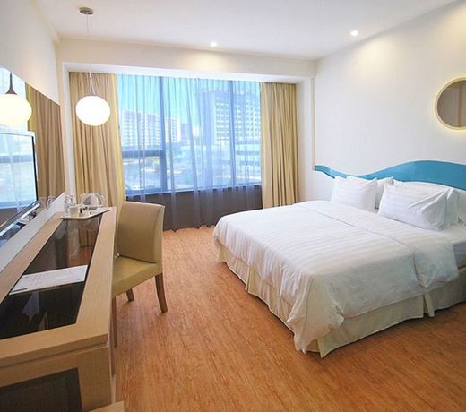 Oceania Hotel