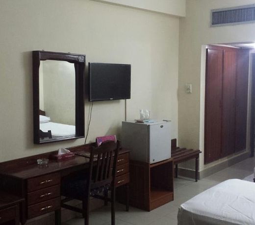 Hotel Akbar International