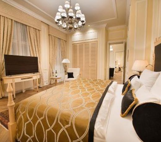 LOFT Premium & Wilson Palace