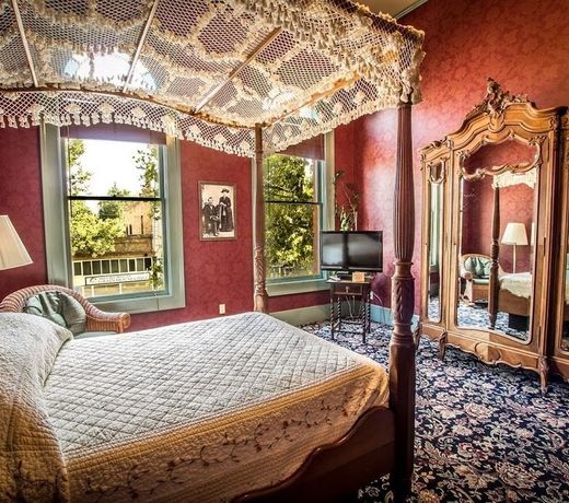 Weinhard Hotel