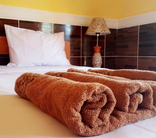 Nura Homestay