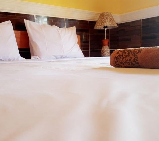 Nura Homestay