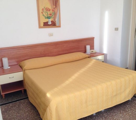 Hotel Ines