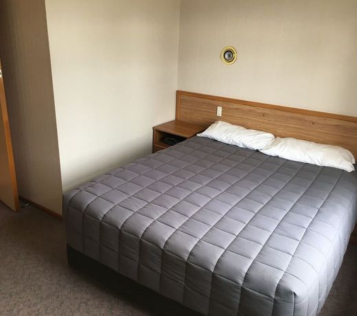 Fiordland National Park Lodge