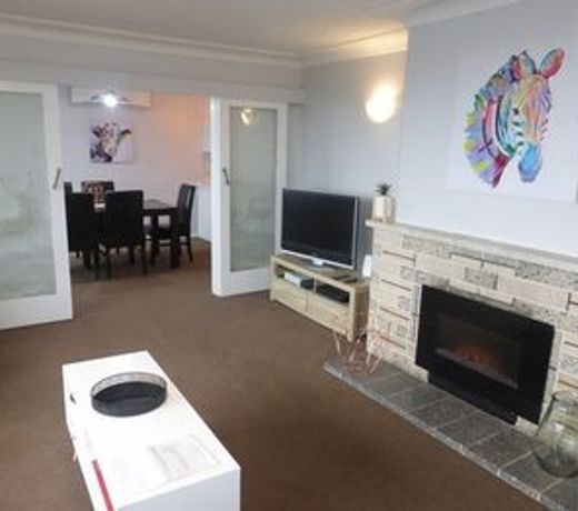 Oamaru Holiday Homes Largo House