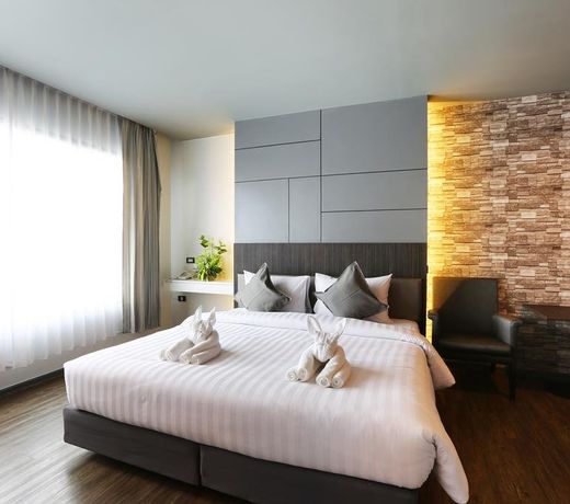 TR Rock Hill Hotel