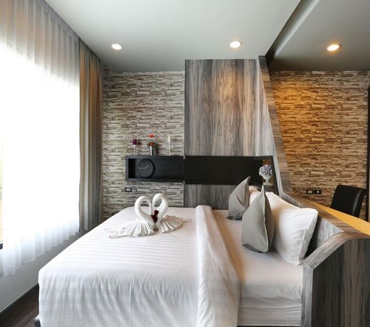 TR Rock Hill Hotel