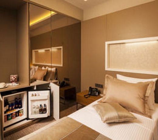 Elara Hotel
