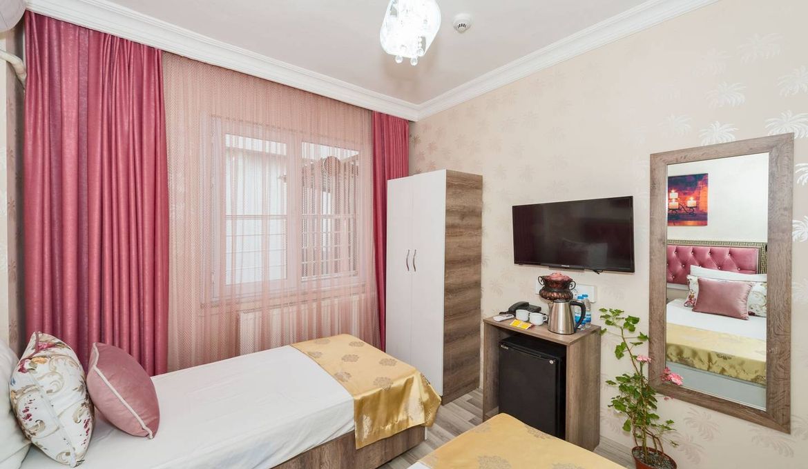 Orange Airport Hotel