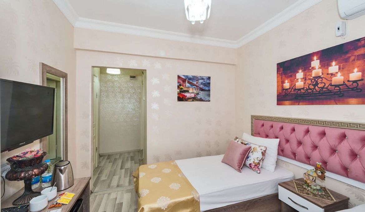 Orange Airport Hotel