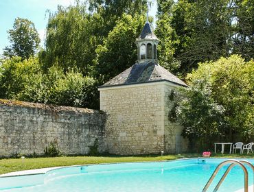 Apartments Les Longchamps - historic stone mansion in the Pays de la Loire with private pool - sleeps 16