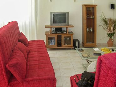 อพาร์ทเมนท์ Bright, modern apartment near the Turkish Aegean Coast, with pool, air con and garden view