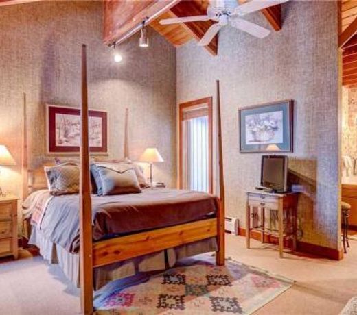 Pinnacle Condos