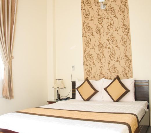 Dong Bao Hotel
