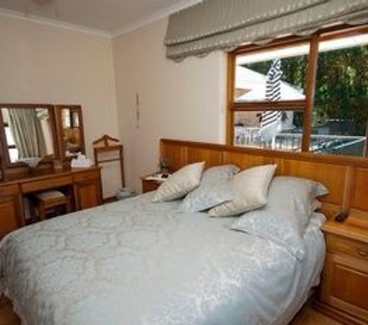 Lagoon Breeze Guest House