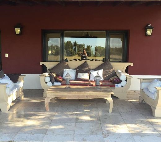 Home For El Ombu en Pilar B&B
