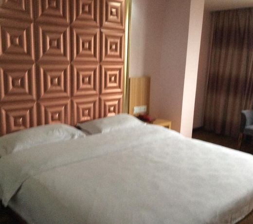 Sunshine Fashion Hotel
