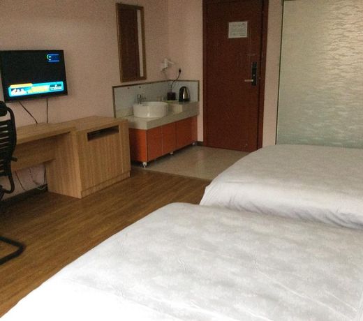 Sunshine Fashion Hotel