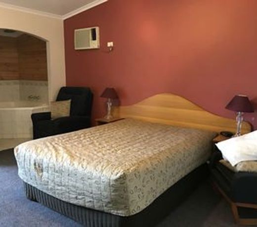 Coal Creek Motel