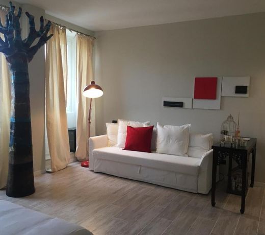 So&Leo Guest House