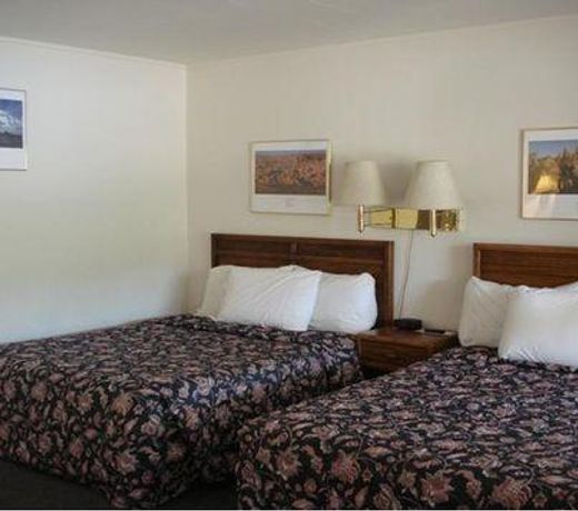Hills Inn